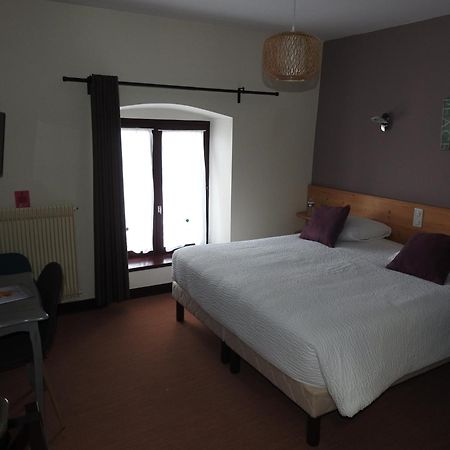 Hotel Le Barriol Saint-Julien-Chapteuil Esterno foto