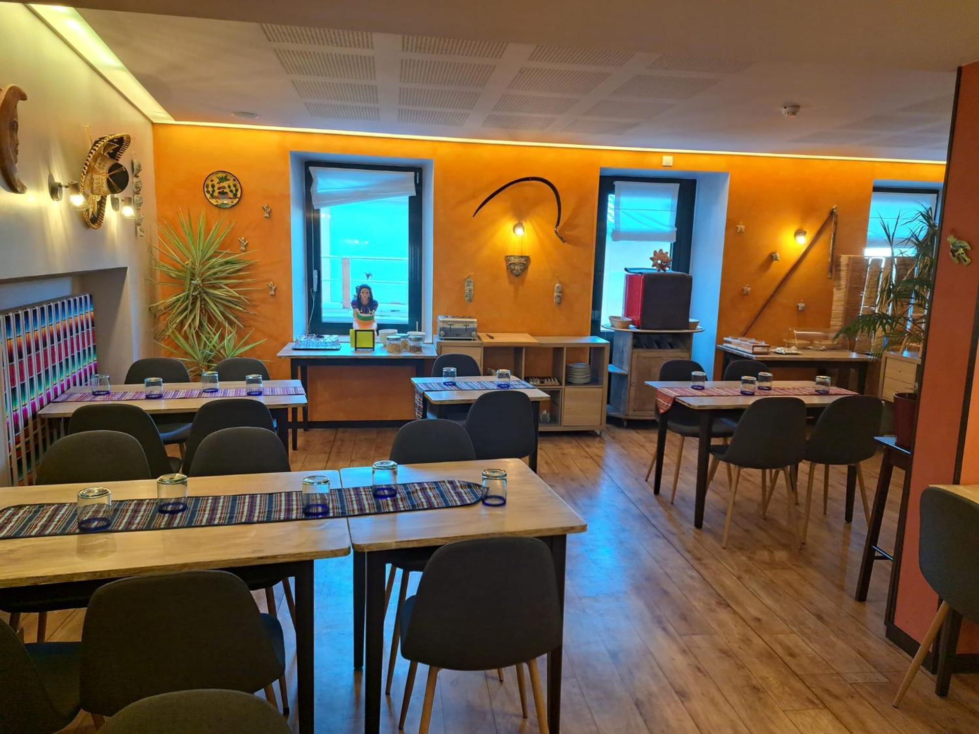 Hotel Le Barriol Saint-Julien-Chapteuil Esterno foto
