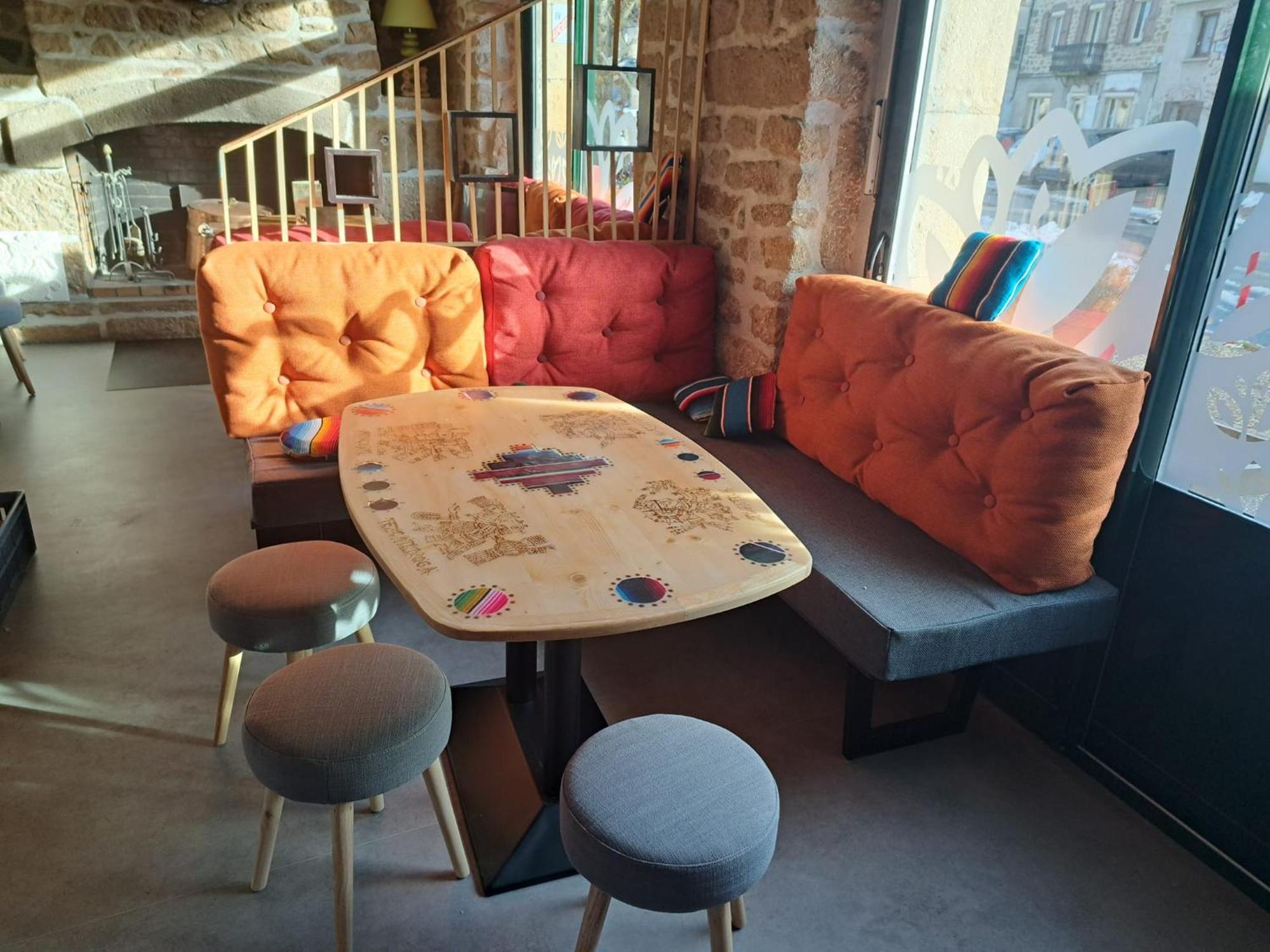 Hotel Le Barriol Saint-Julien-Chapteuil Esterno foto