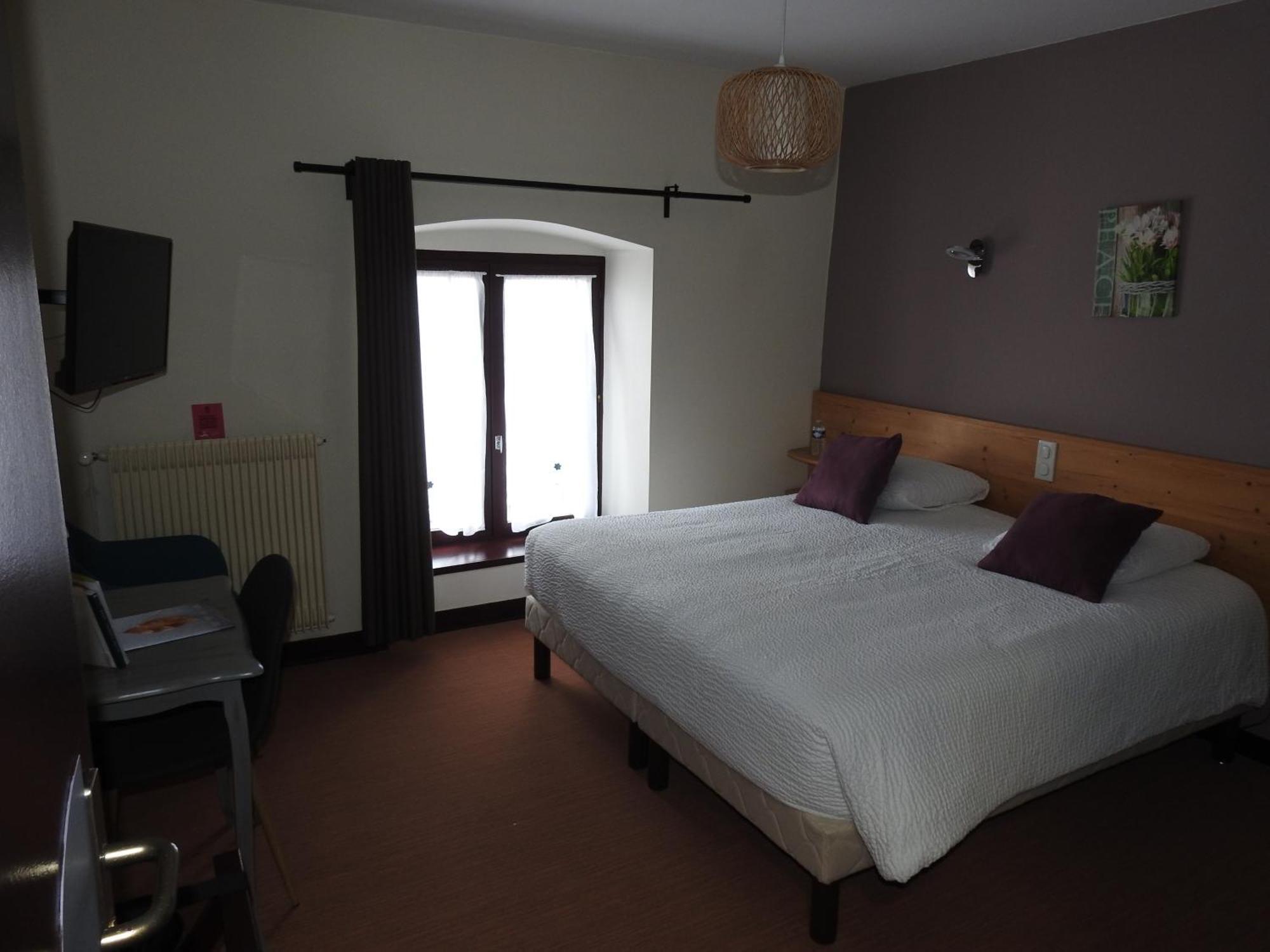Hotel Le Barriol Saint-Julien-Chapteuil Esterno foto