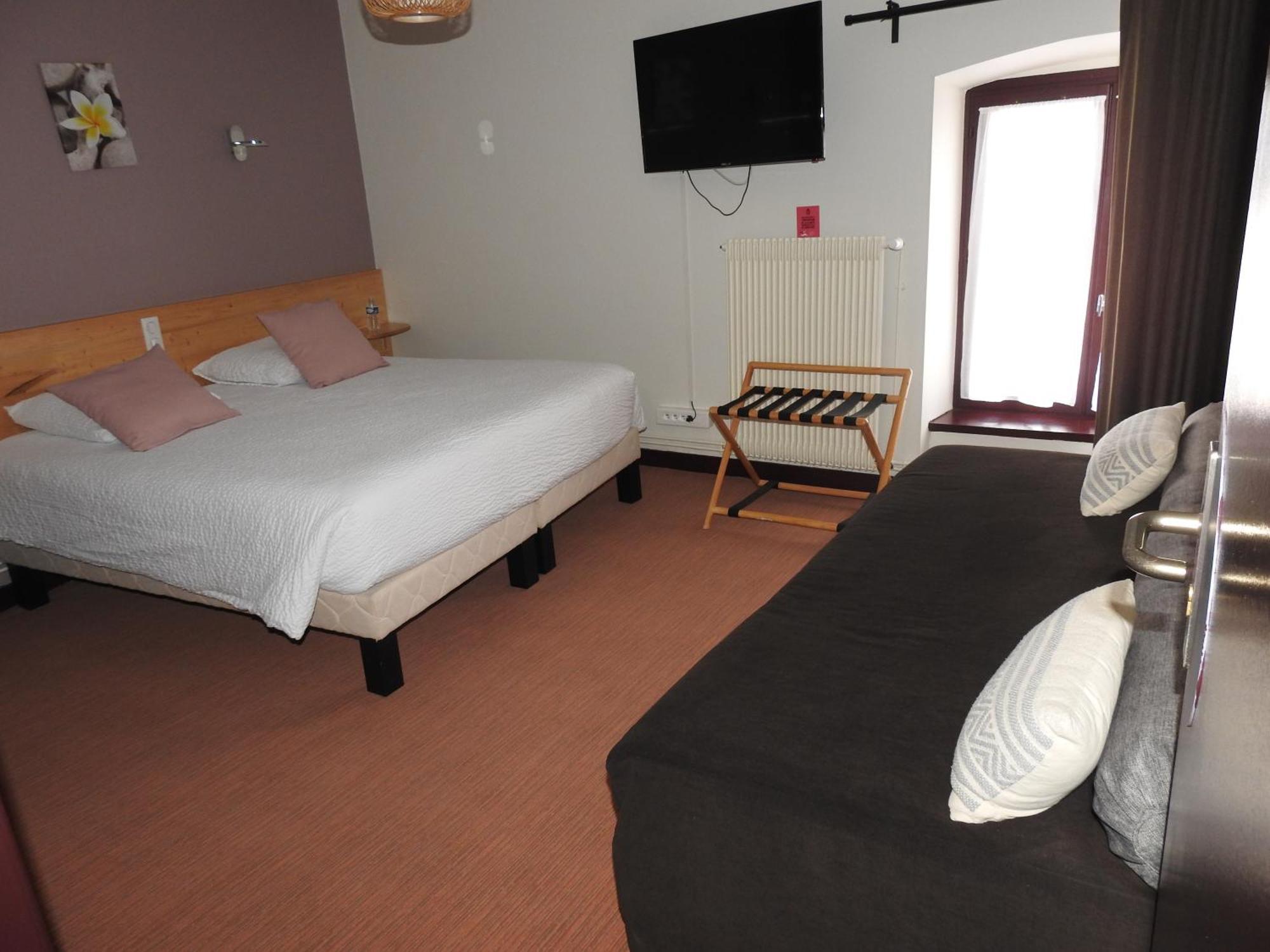 Hotel Le Barriol Saint-Julien-Chapteuil Esterno foto