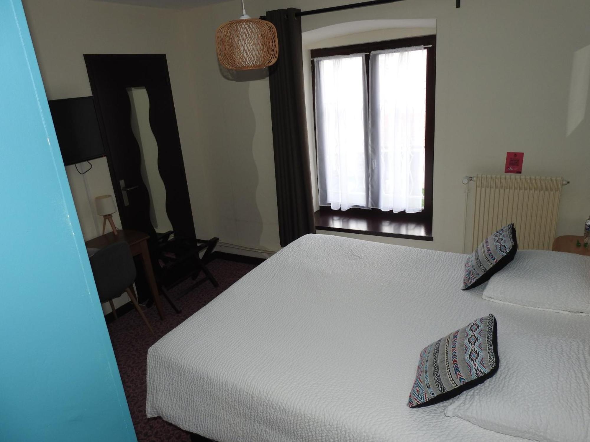 Hotel Le Barriol Saint-Julien-Chapteuil Esterno foto