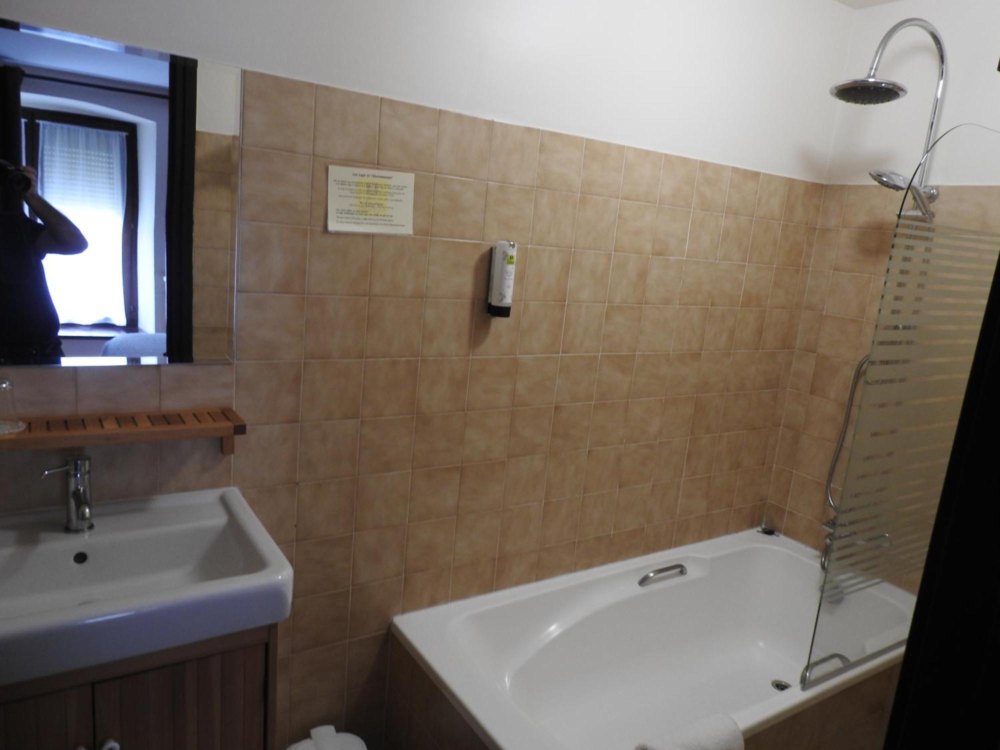 Hotel Le Barriol Saint-Julien-Chapteuil Esterno foto