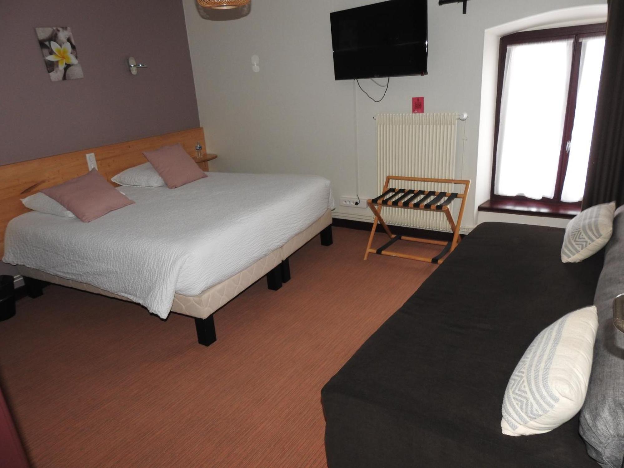 Hotel Le Barriol Saint-Julien-Chapteuil Esterno foto