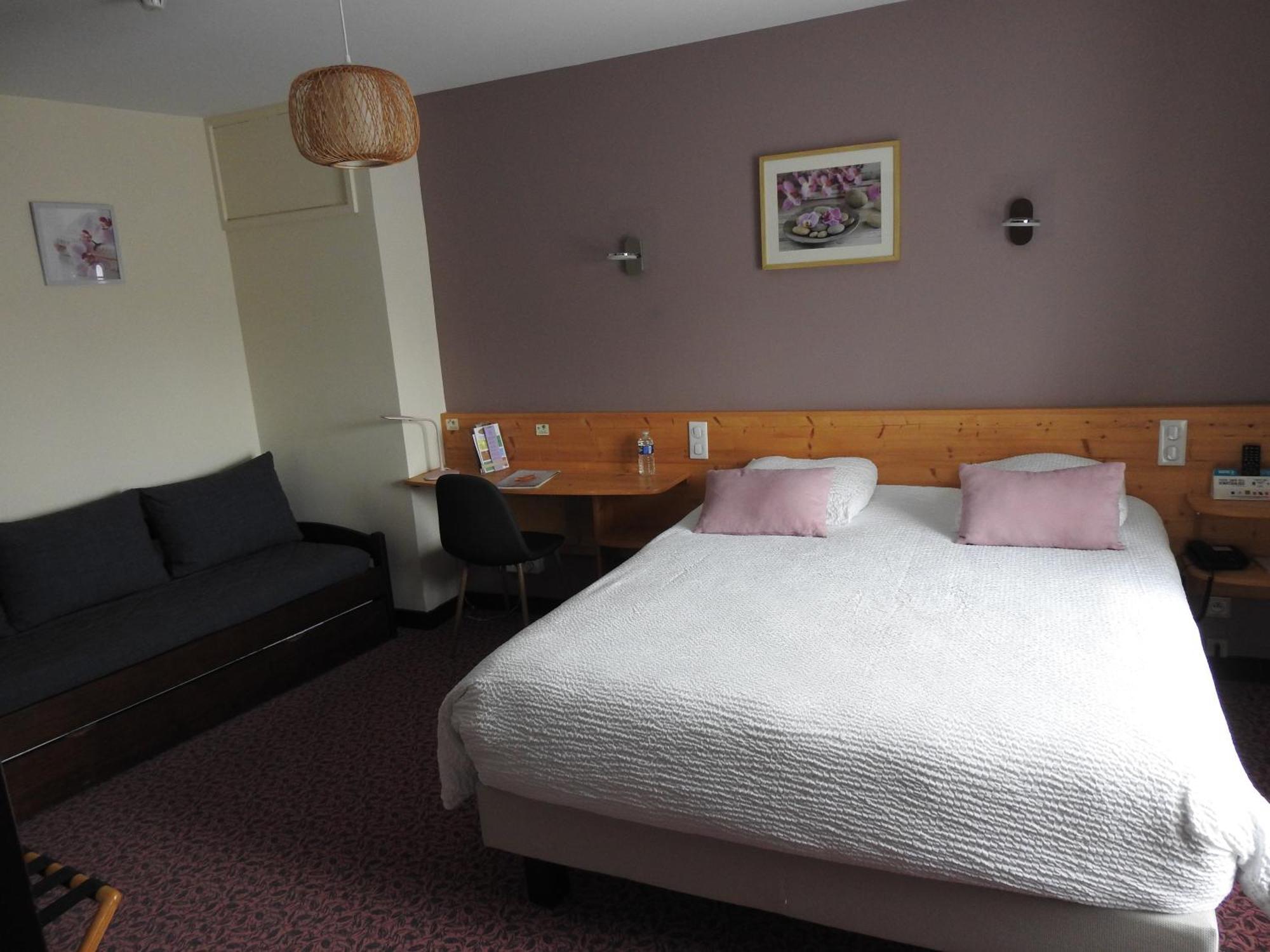 Hotel Le Barriol Saint-Julien-Chapteuil Esterno foto