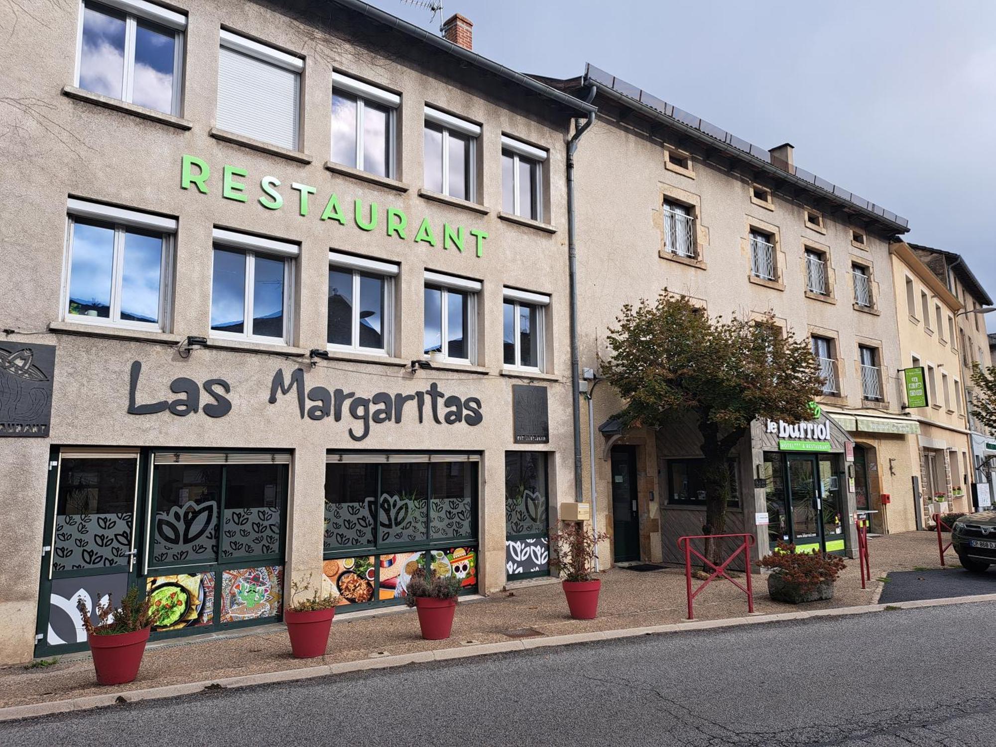 Hotel Le Barriol Saint-Julien-Chapteuil Esterno foto