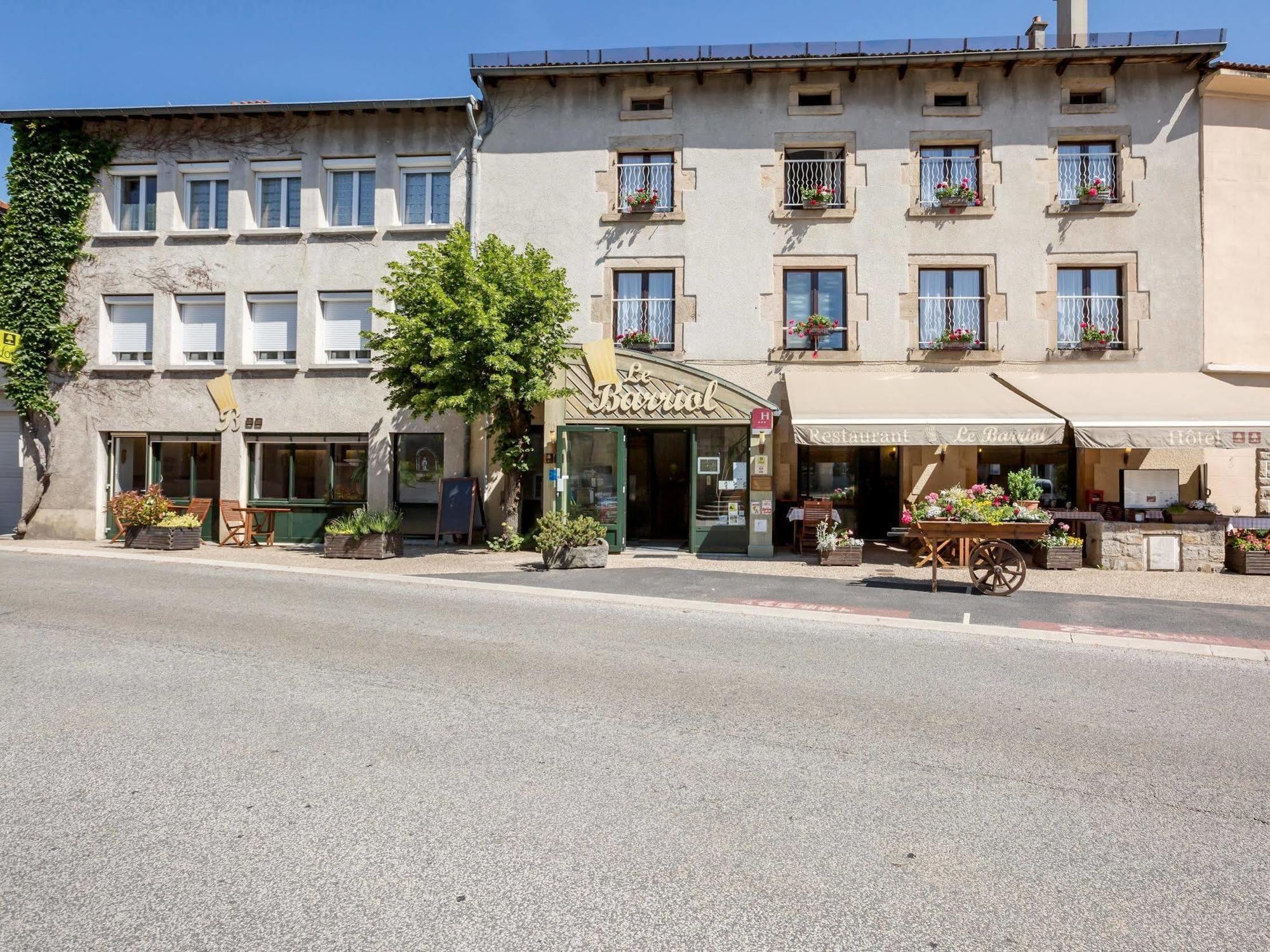Hotel Le Barriol Saint-Julien-Chapteuil Esterno foto